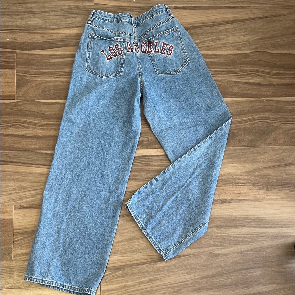 LIKE NEW Windsor Light Blue Straight Leg Jeans with Los Angeles on the back - Picture 2 of 11
